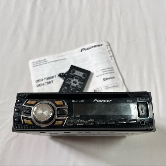 Pioneer Car Stereo DEH-7300BT - Picture 2 of 3